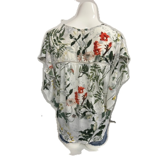 JOSEPH A FLORAL TOP RUFFLED SHOULDER IN SIZE SMALL - Picture 6 of 10